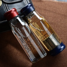玻璃杯