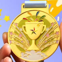 兒童金屬獎牌