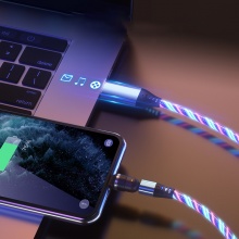 540度旋轉磁吸充電線